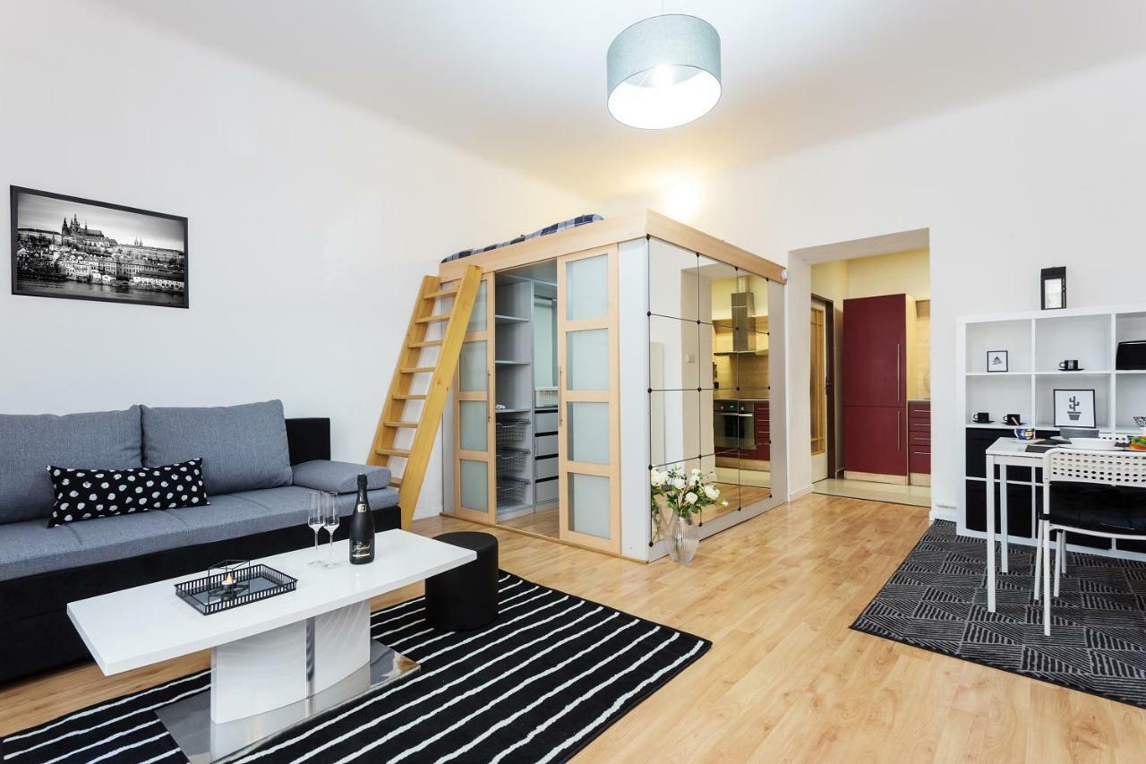 Stylish Apartment On Riverside ปราก ภายนอก รูปภาพ